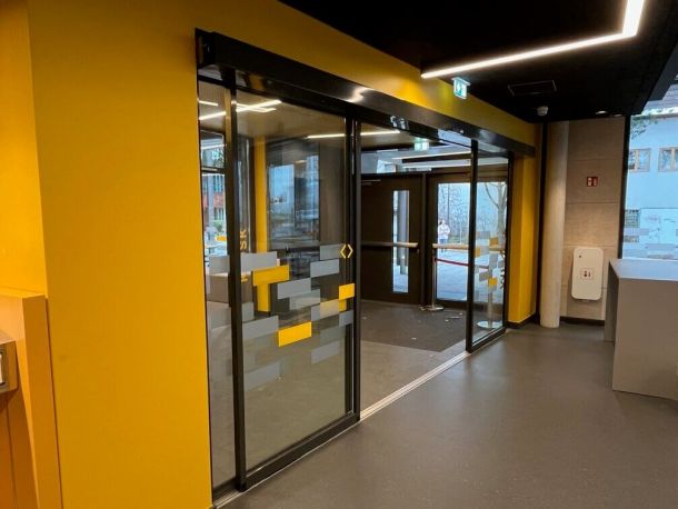 Oberschule Gehrden, Eingangsbereich zur Mensa.