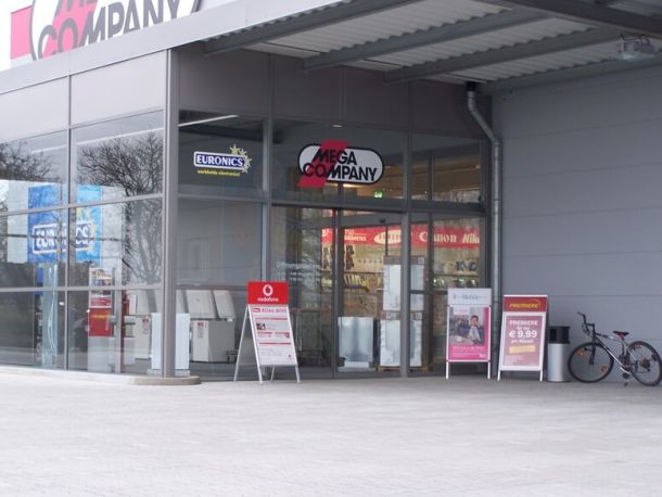 Schiebetür der Mega Company in Husum.